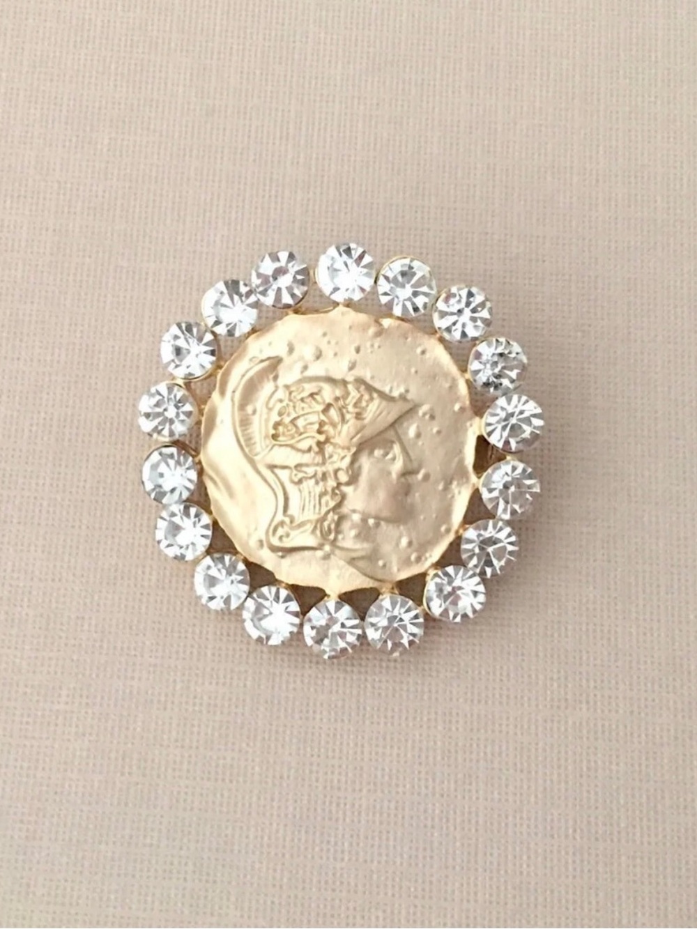 Gold Coin-Style Crystal Border Brooch - Elegant Women's Jewelry